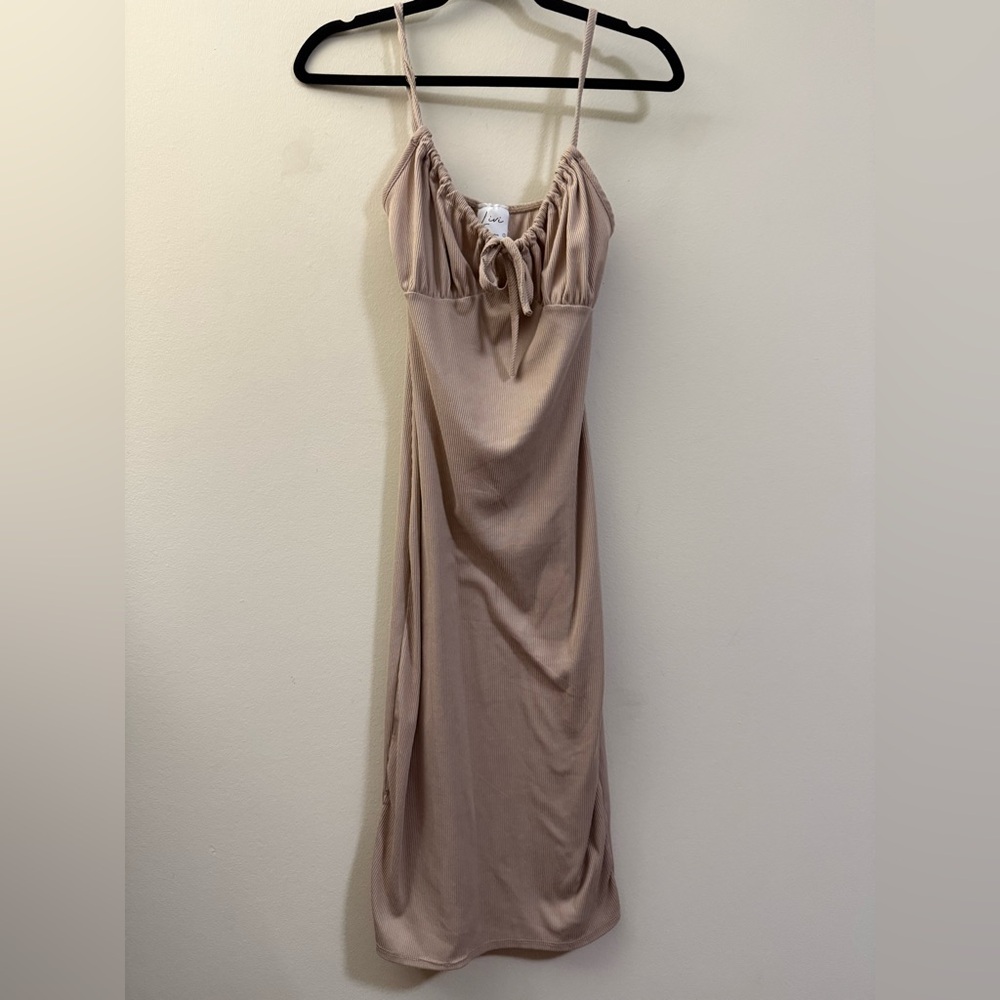 Livi by Olivia Rae Ribbed Maxi Spaghetti‎ Strap Dress in Tan - S